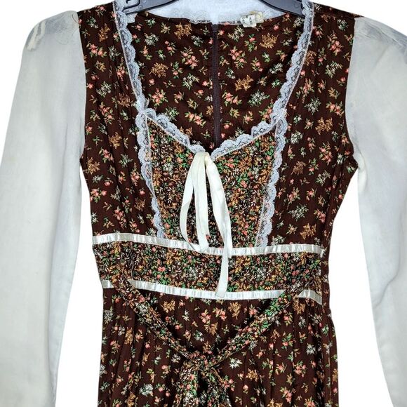 Vintage 70s Floral Prairie Dress Sheer Sleeves and Lace Trim Size 5 - Picture 2 of 11